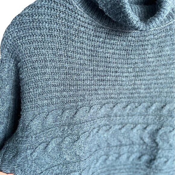 SUZY SHIER Women's Turtle Neck Stone Blue Sweater Warm, Size Large - Picture 4 of 12